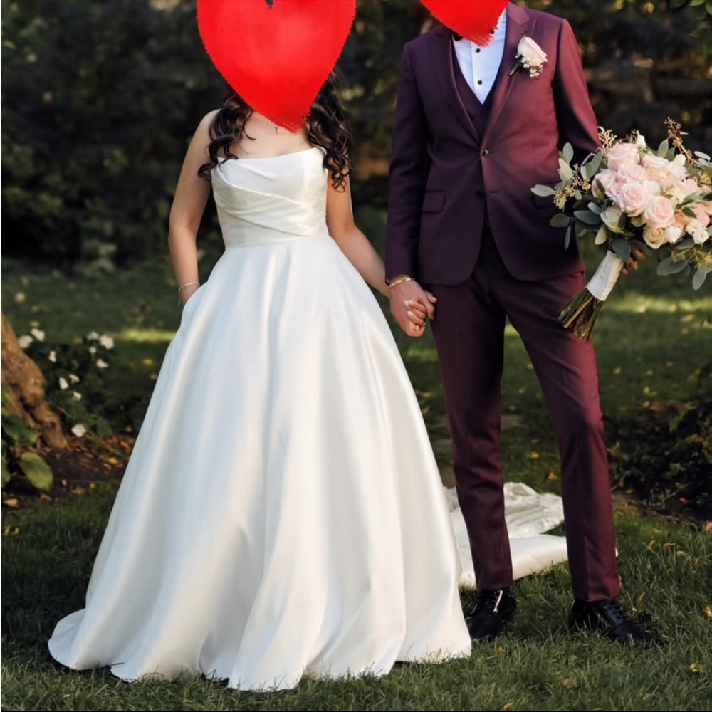 Elegant White Wedding Dress